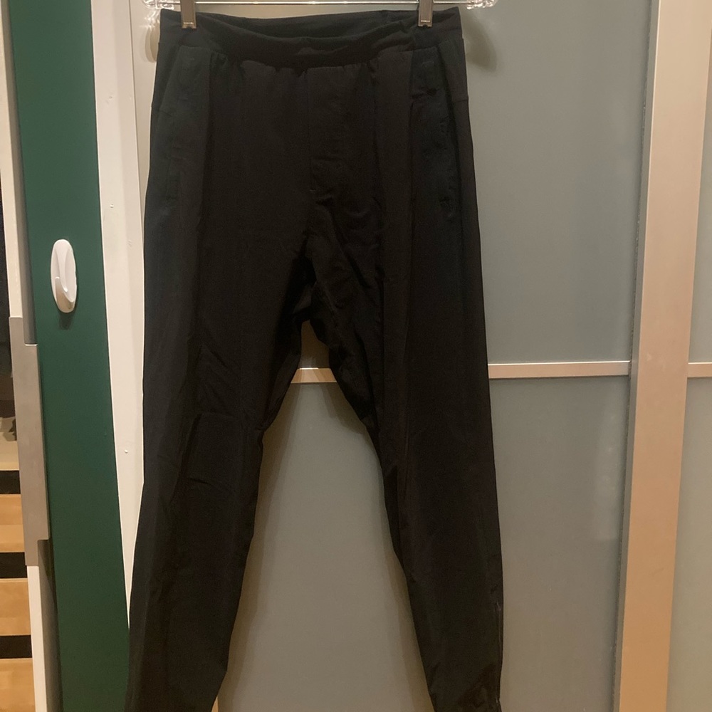 Lululemon surge jogger, shorter length